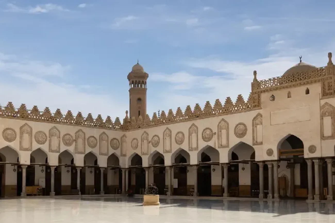 Die Al Azhar Moschee in Kairo: Geschichte & Wissen erleben